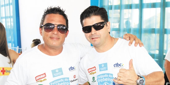 Os amigos Marcelo Franchini e Luiz Machado durante o evento